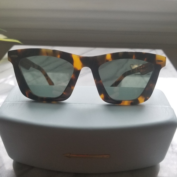 Karen Walker Alexandria Crazy Tort Sunglasses - Picture 5 of 15
